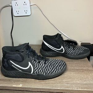 Nike KD Trey 5 VIII Black Gray Basketball Shoes CK2090-003 Men's Size 8